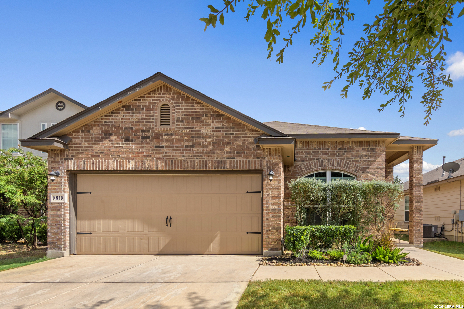8818 Creager Cyn