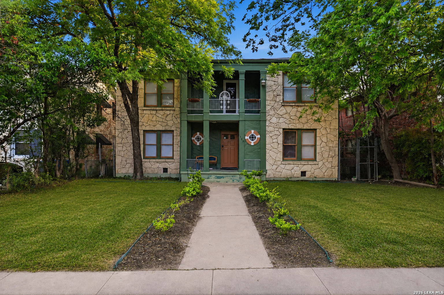 309 E Lullwood Ave Listing Cover Image