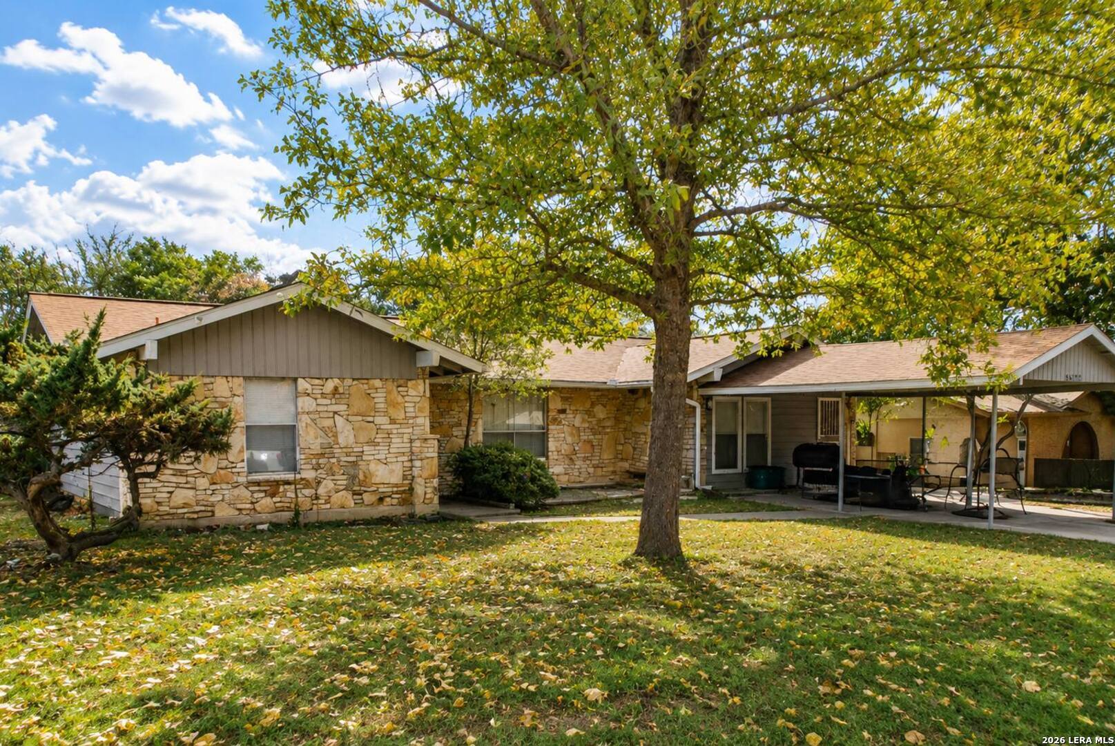 5522 Newcome Dr Listing Cover Image
