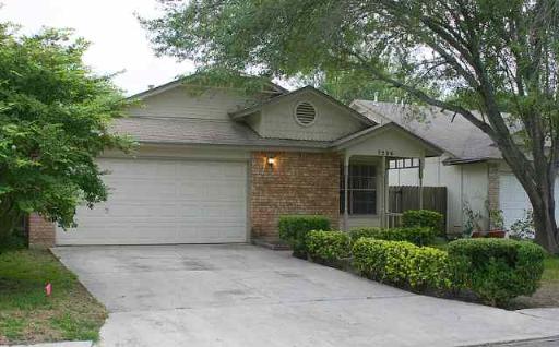 7226 Lansbury Dr Listing Cover Image