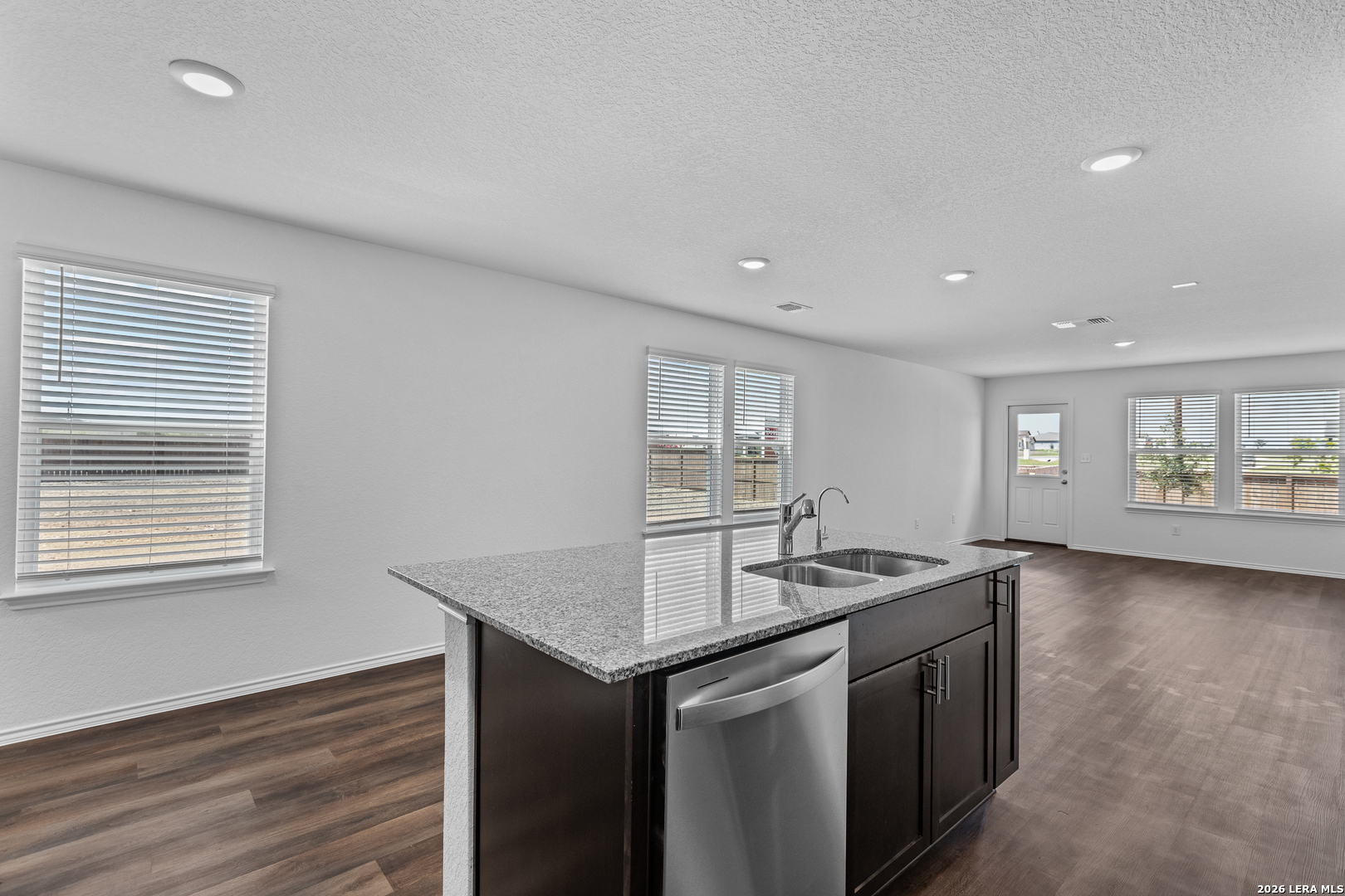 4109 LAZY LILY DR, Seguin, TX 78155