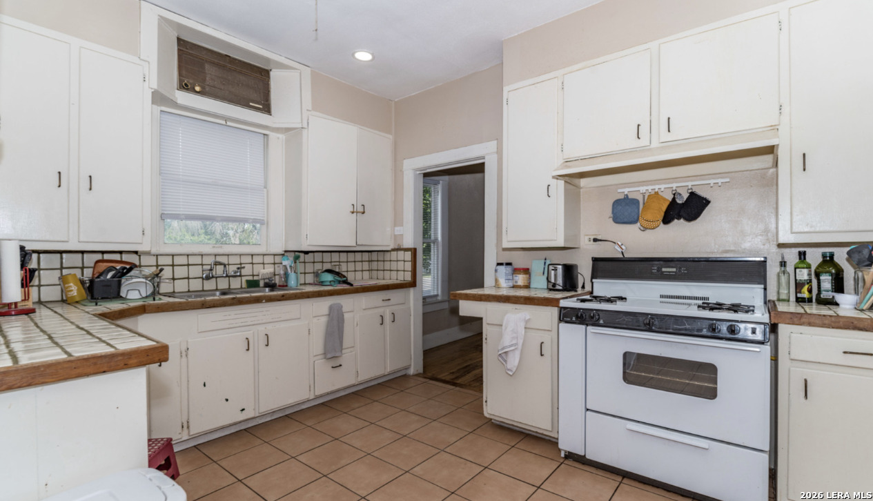 538 W Elsmere, San Antonio, TX 78212