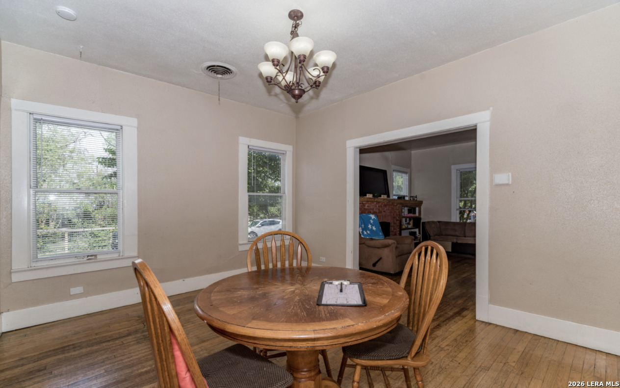 538 W Elsmere, San Antonio, TX 78212