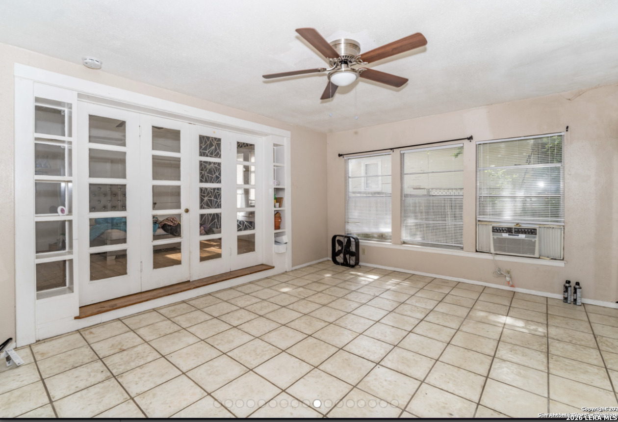 538 W Elsmere, San Antonio, TX 78212