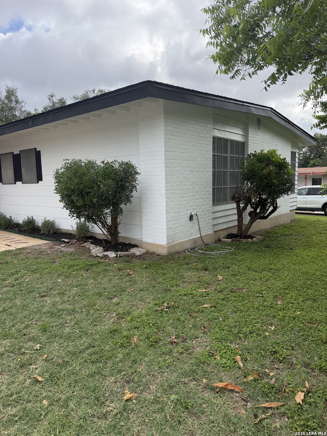 1015 Mount Serolod Dr