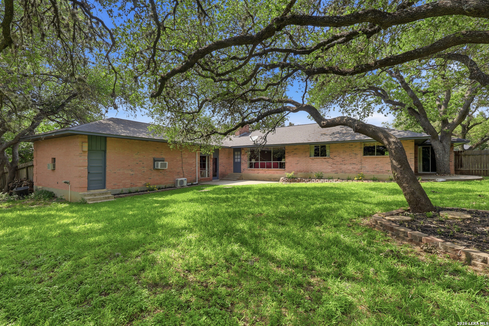 228 Sagecrest Dr, Hollywoodpark, TX 78232