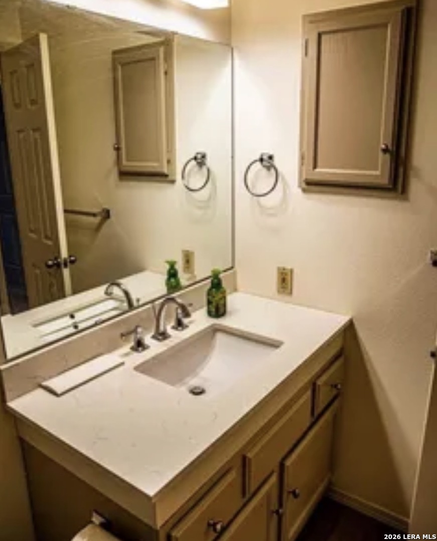 601 Thelma Dr, #201, Olmos Park, TX 78212