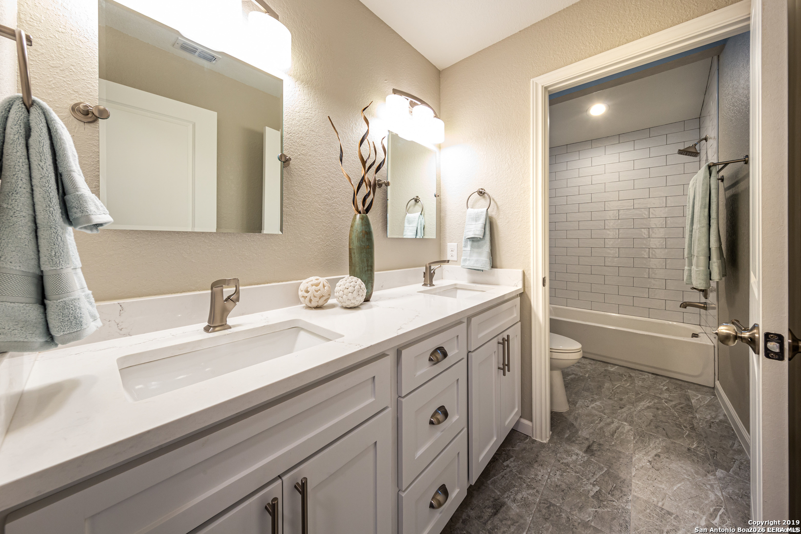 132 MERRY TRL, San Antonio, TX 78232