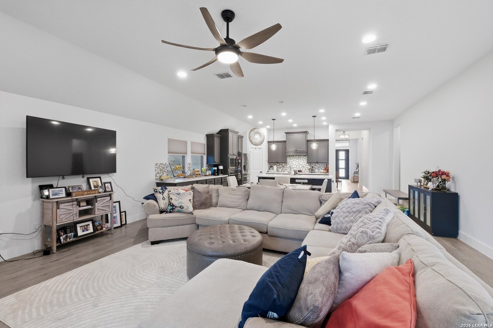 1102 Cadogan Squire, San Antonio, TX 78260