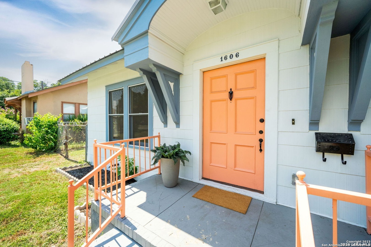 1606 Mulberry Ave Listing Cover Image