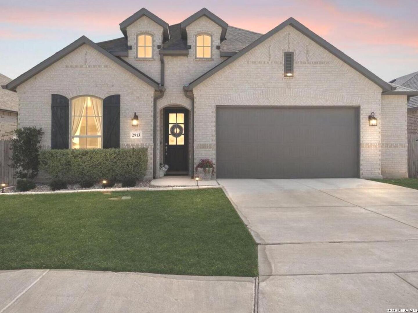 2913 Edinburgh Park Listing Cover Image