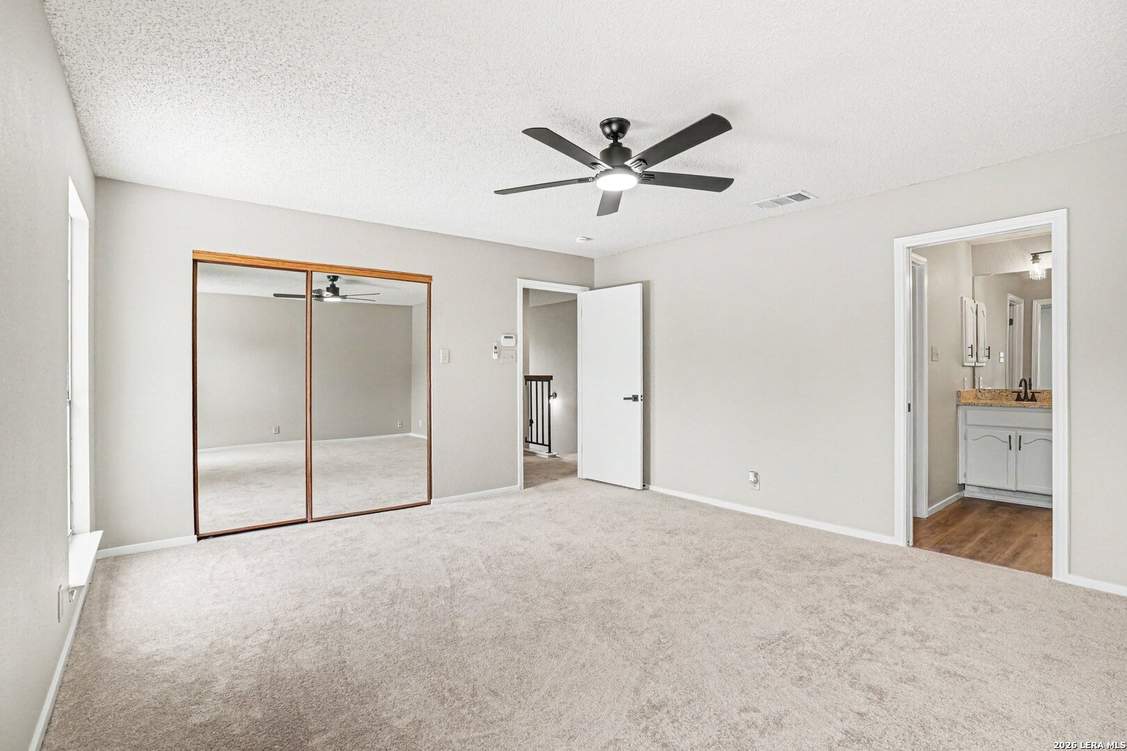 18030 Summer Knoll Dr, San Antonio, TX 78258