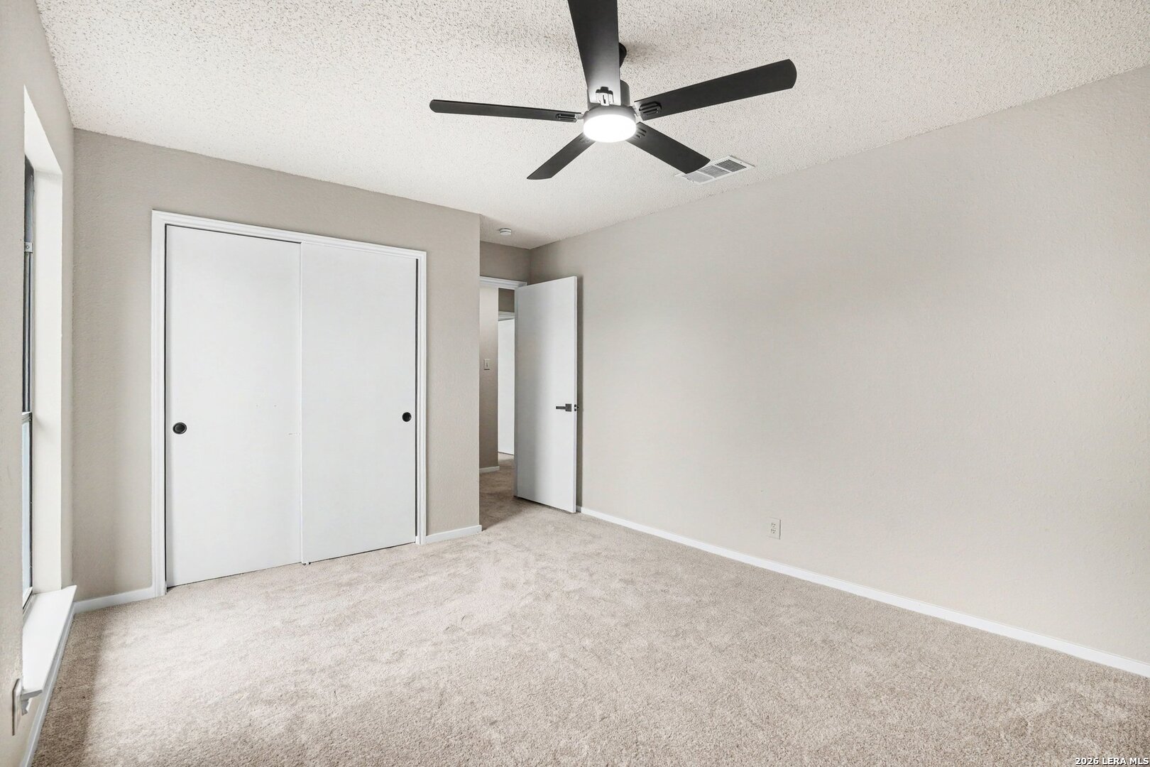 18030 Summer Knoll Dr, San Antonio, TX 78258