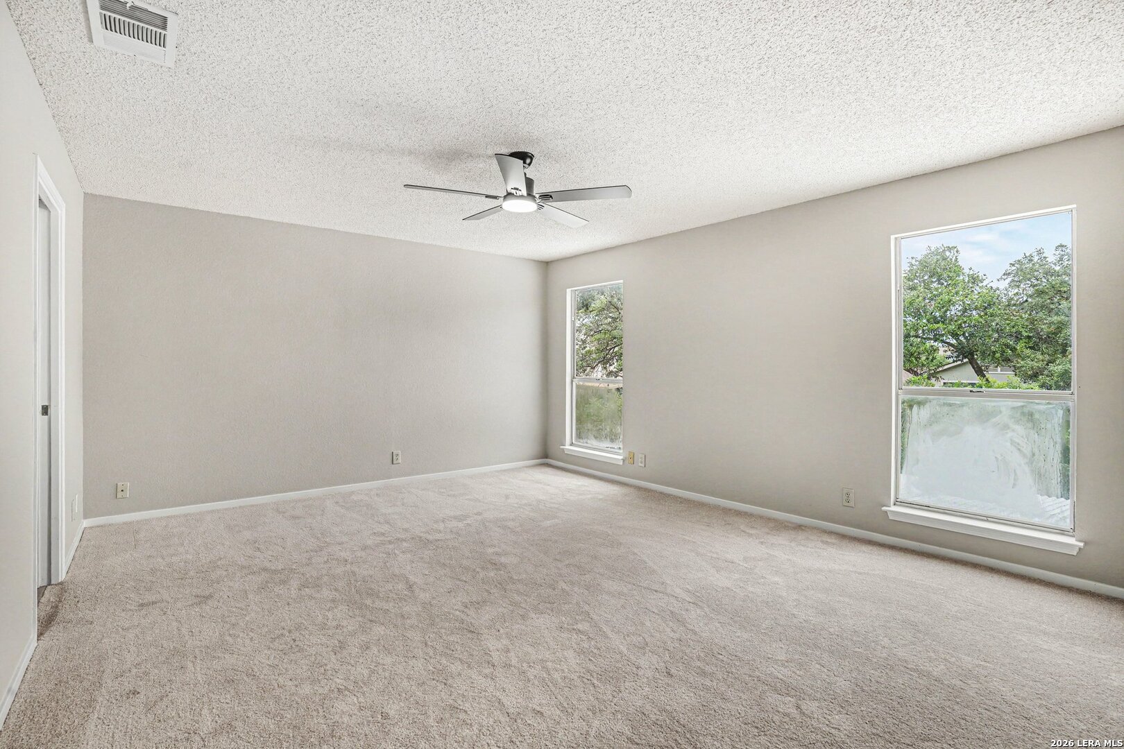 18030 Summer Knoll Dr, San Antonio, TX 78258