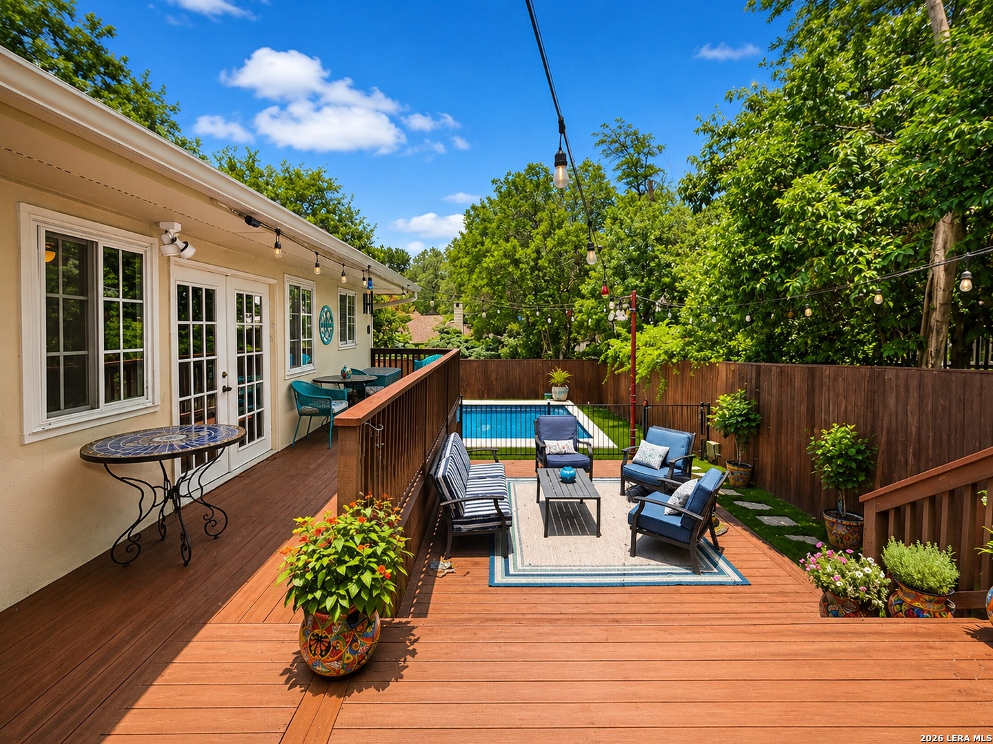 109 Zambrano Rd, Terrell Hills, TX 78209