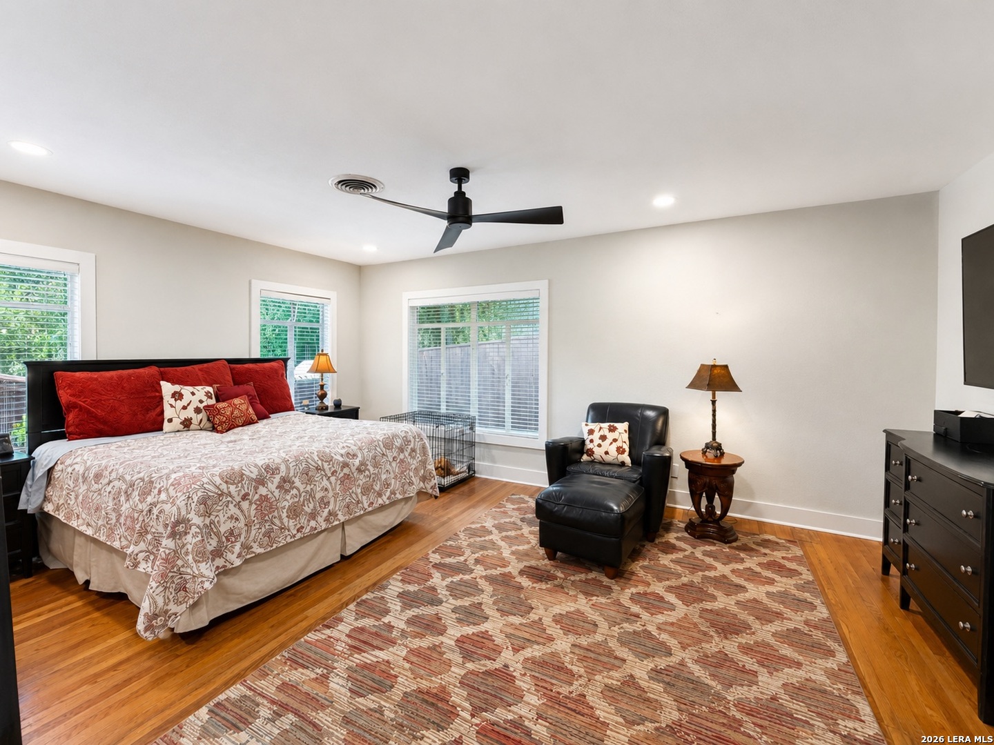 109 Zambrano Rd, Terrell Hills, TX 78209