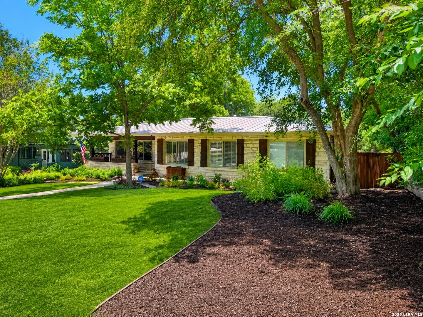 109 Zambrano Rd, Terrell Hills, TX 78209