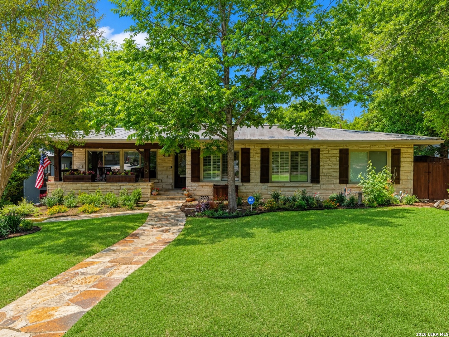 Property photo for 109 Zambrano Rd, Terrell Hills, TX