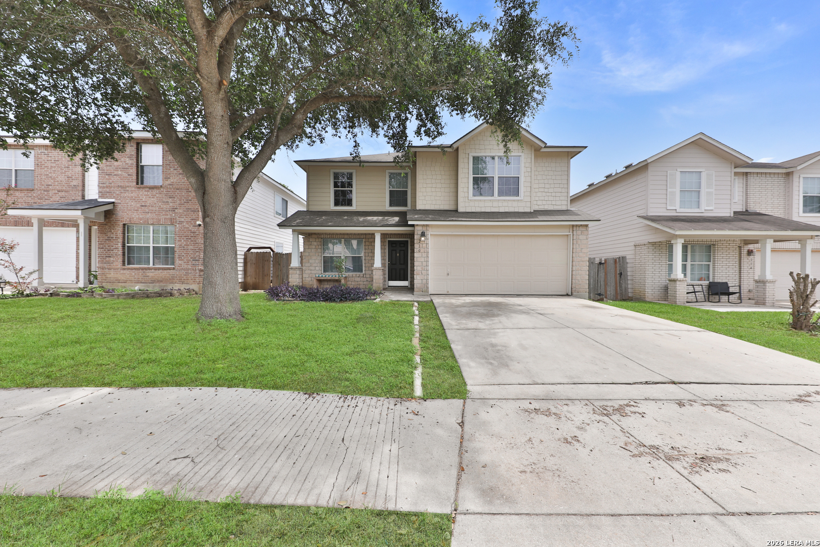210 Hallie Pass Listing Cover Image