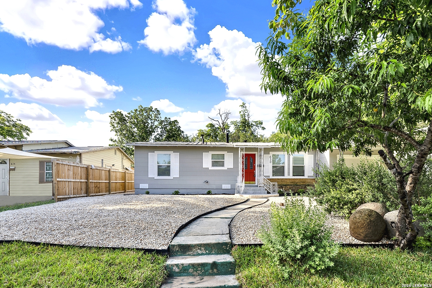 630 Sumner Dr Listing Cover Image