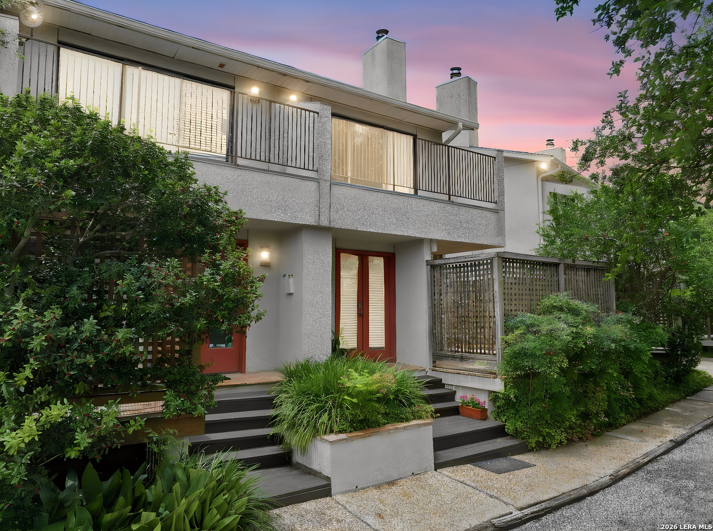 409 Circle St Listing Cover Image