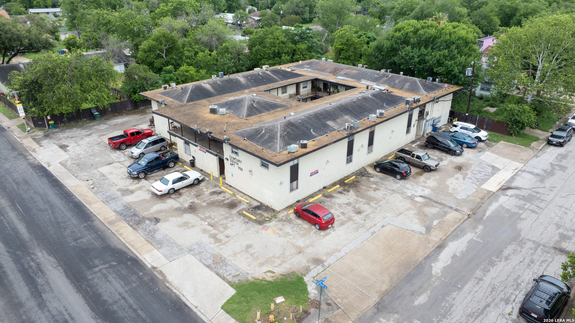 703 Logwood Ave Listing Cover Image