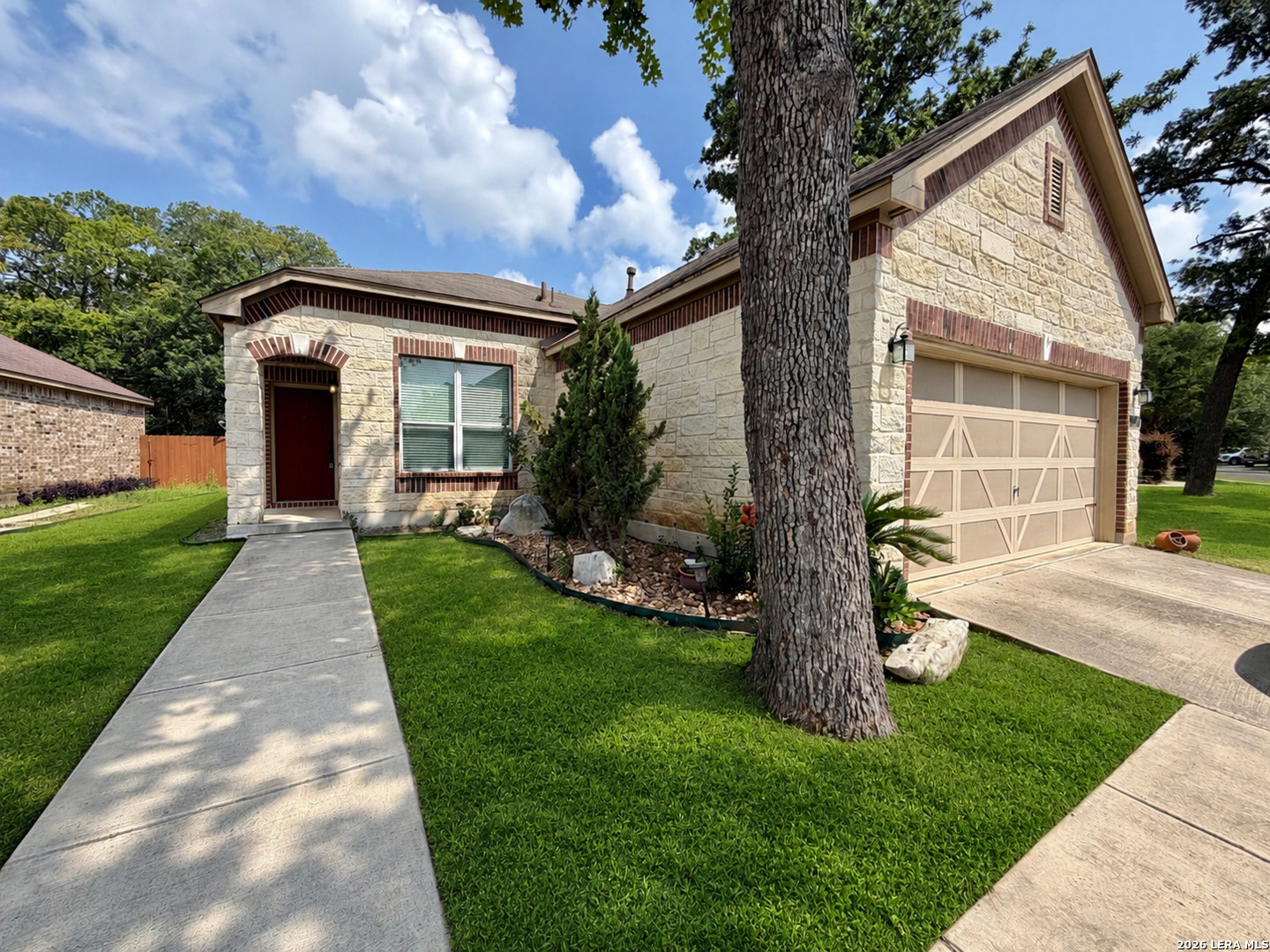 324 Lasso Falls Listing Cover Image