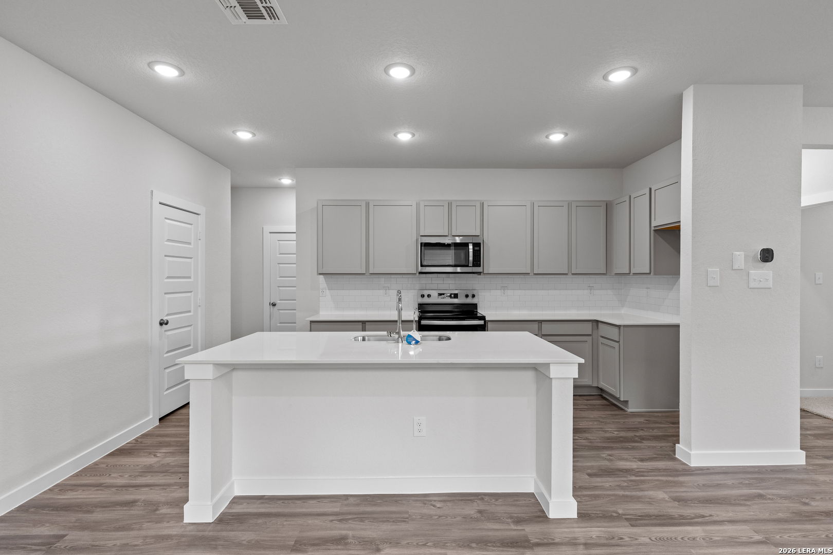9999 Chavaneaux Lndg, San Antonio, TX 78221