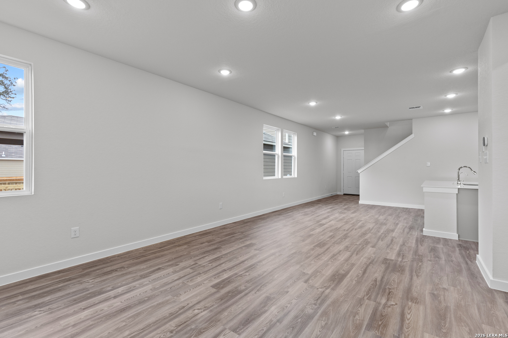 9999 Chavaneaux Lndg, San Antonio, TX 78221