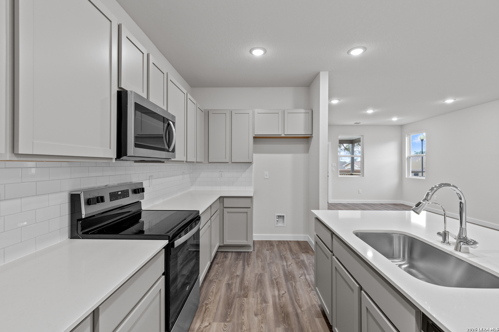 9999 Chavaneaux Lndg, San Antonio, TX 78221