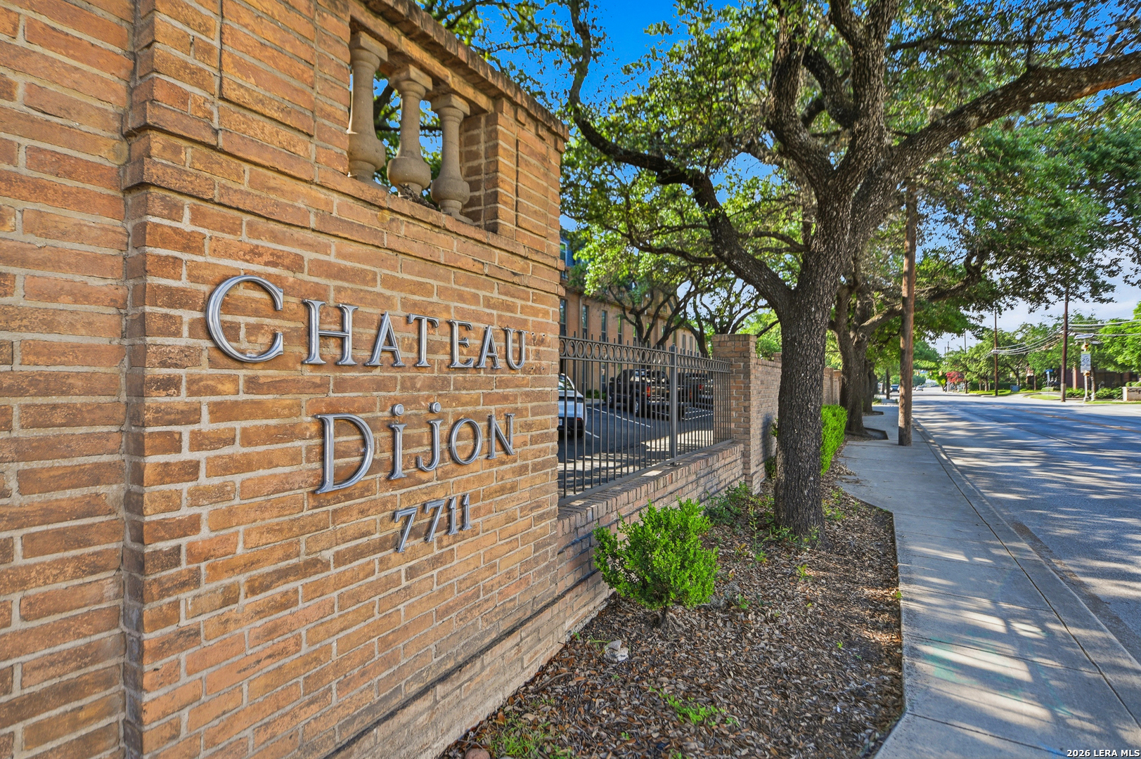 2nd image of 7711 Broadway, San Antonio, TX 78209
