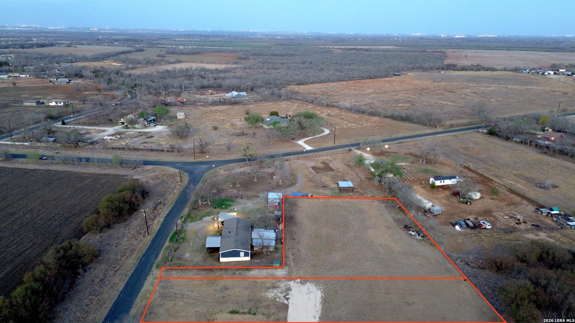 11446 Hollowell Rd, Atascosa, TX 78002