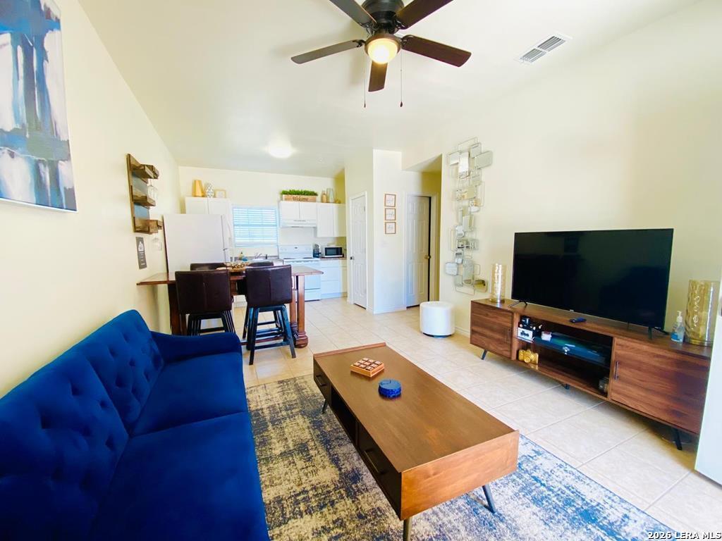 3rd image of 391 Riverside Dr Unit #6 #6, Eagle Pass, TX 78852 | MLS# 1979481