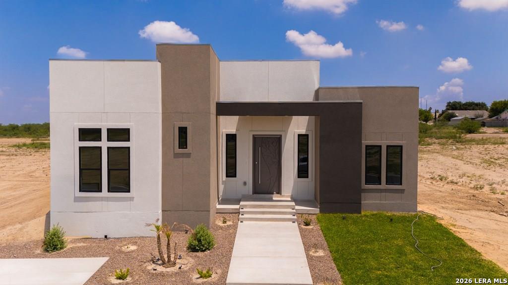 825 Ceniza Dr. Listing Cover Image