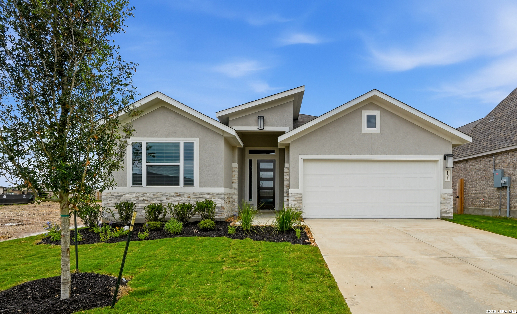 165 Mountain Oak Listing Cover Image