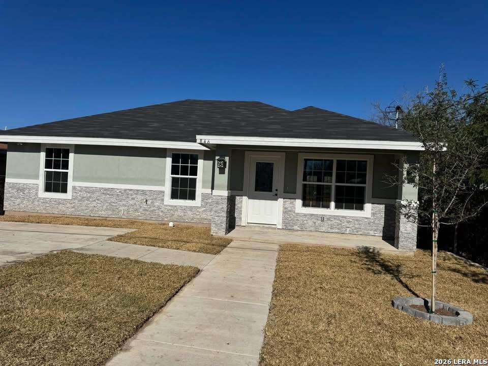 1st image of 846 Calle Frente #N/A, Eagle Pass, TX 78852 | MLS# 1981353