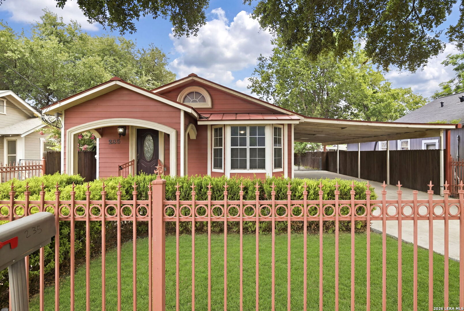 235 Tampa Ave Listing Cover Image
