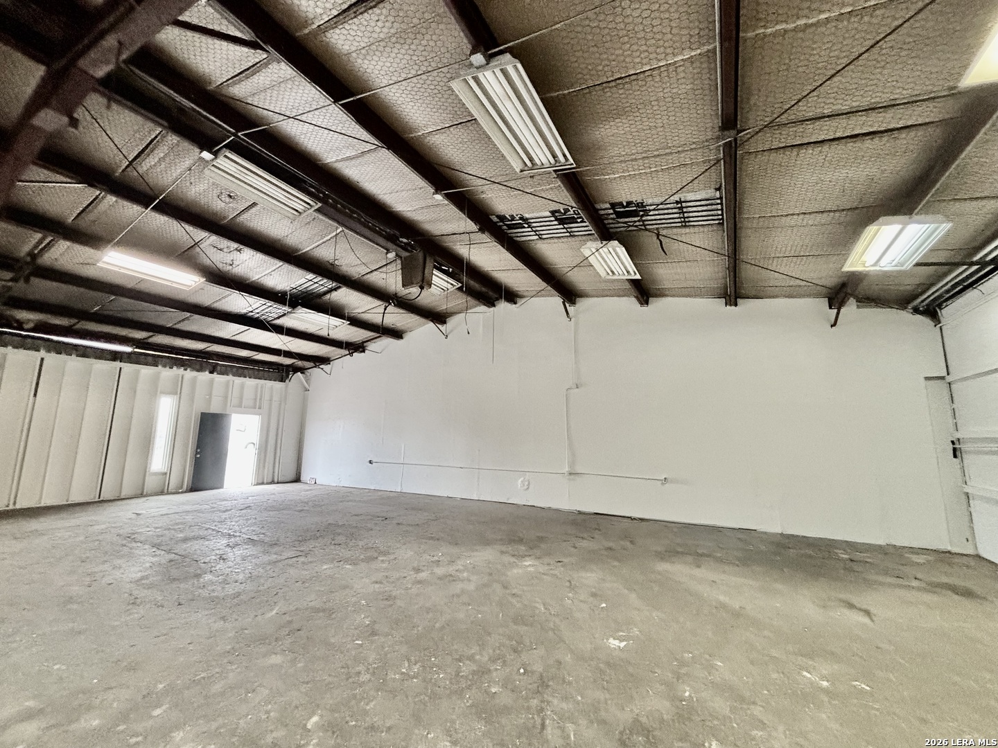 3414 Commerce Listing Cover Image