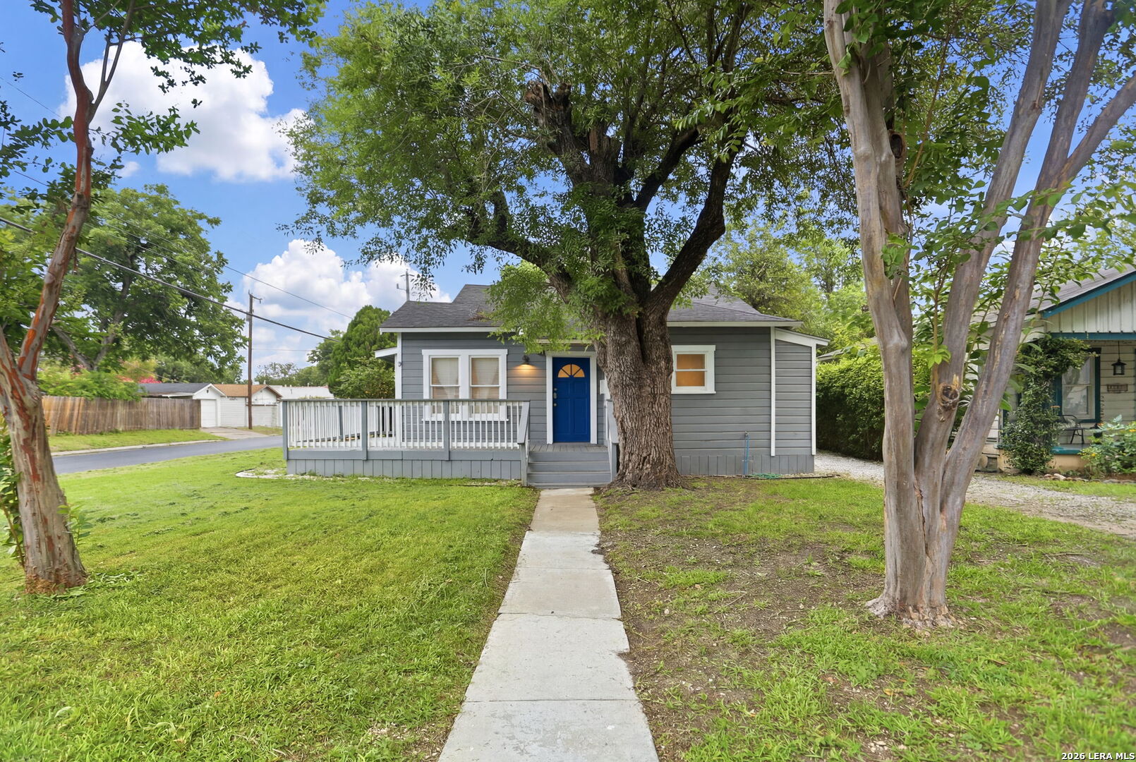 1502 W Elsmere