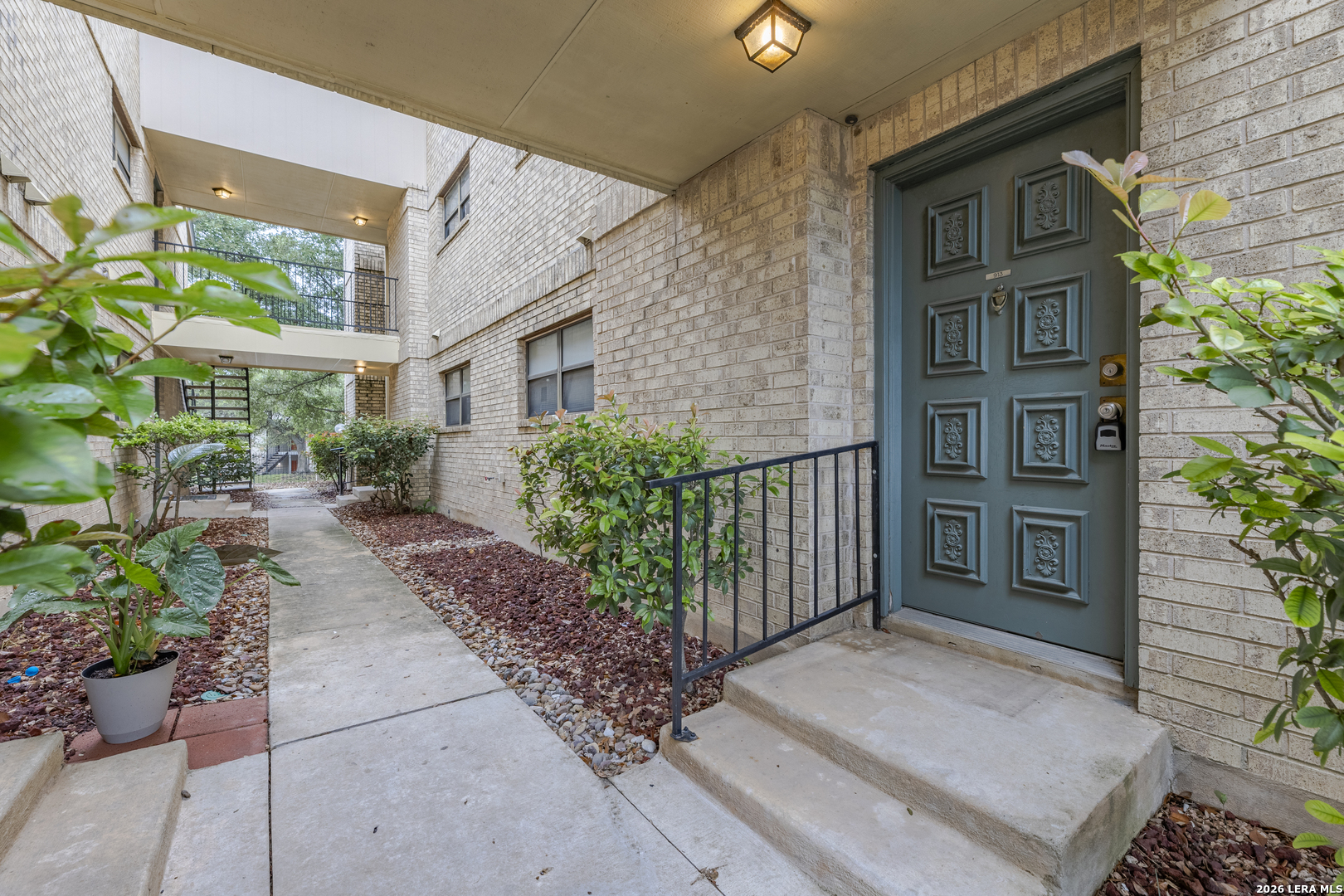 11843 Braesview Listing Cover Image