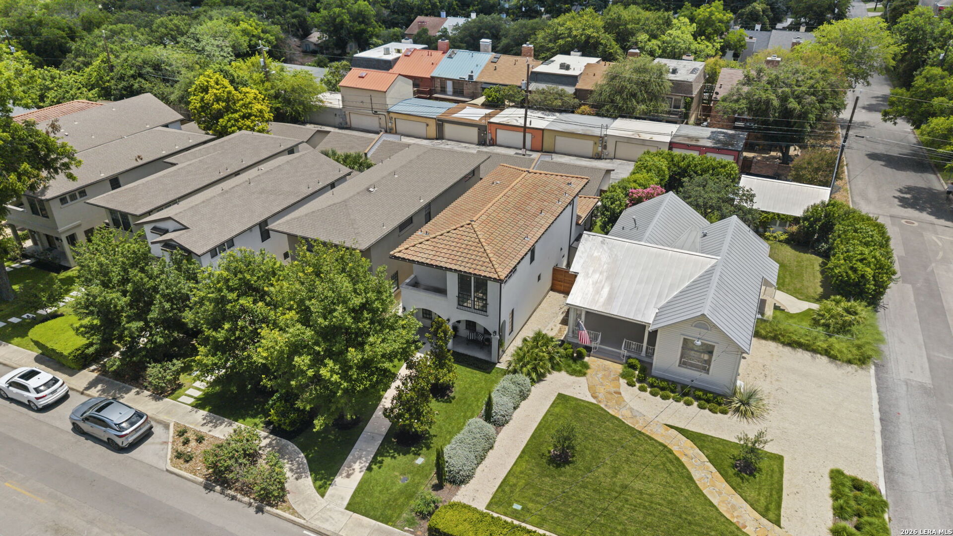 334 E Olmos Dr., Olmos Park, TX 78212