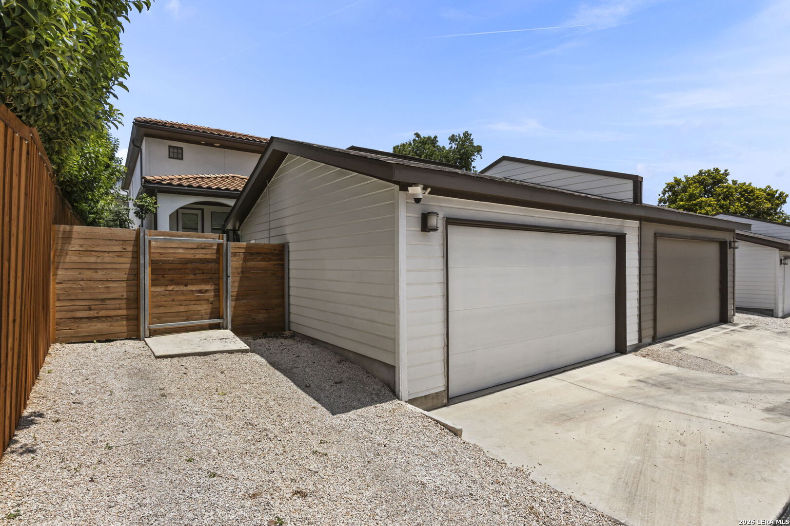 334 E Olmos Dr., Olmos Park, TX 78212