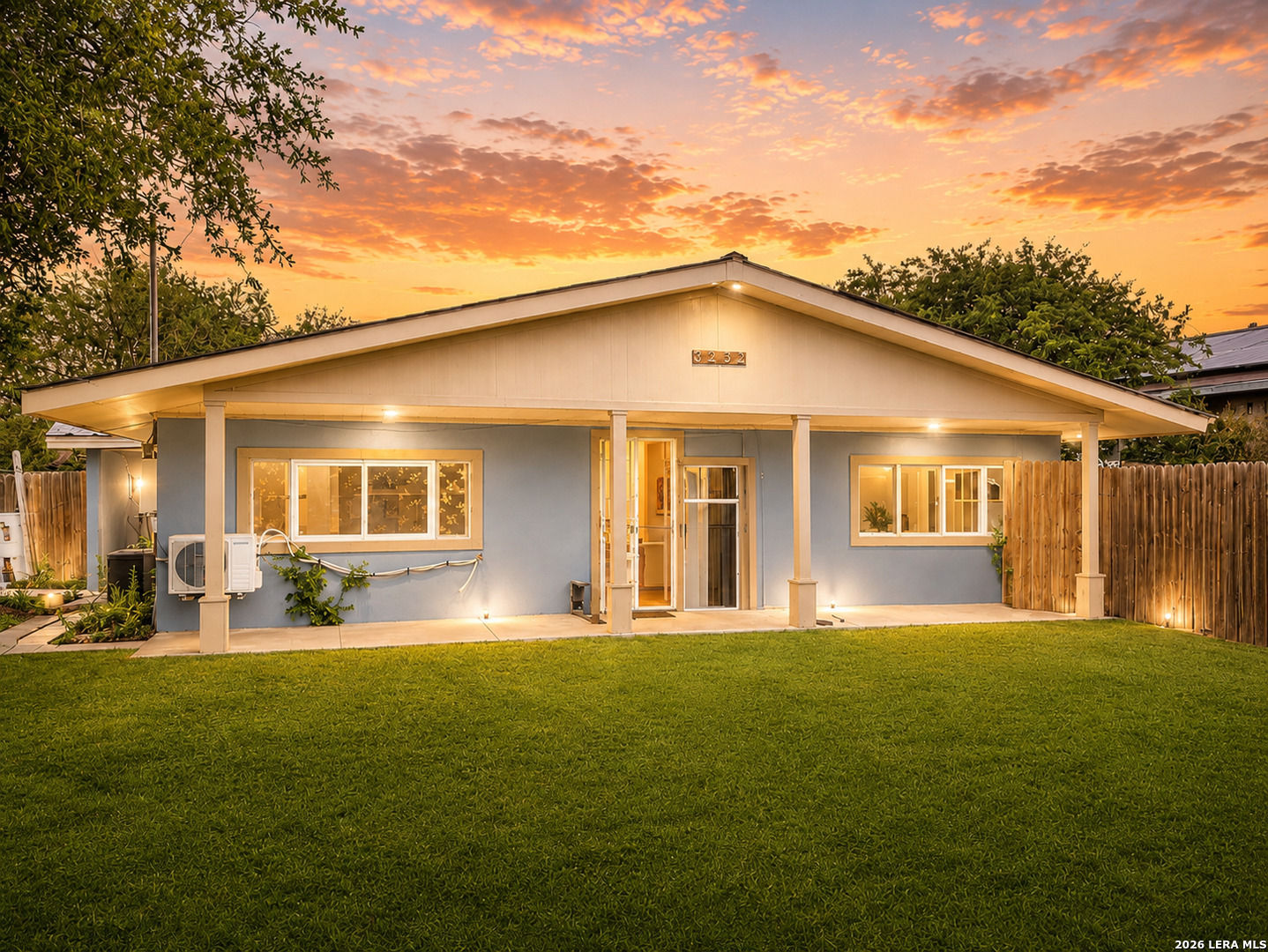 3233 Yucca Loop