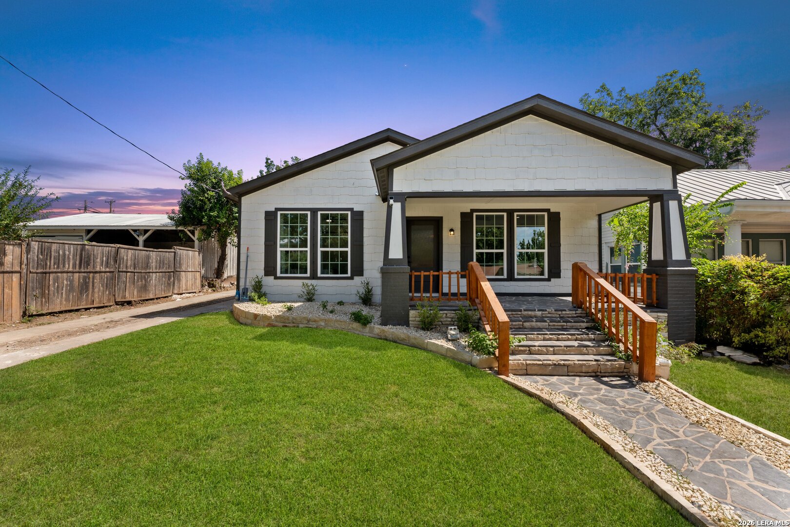 612 Magnolia Ave Listing Cover Image