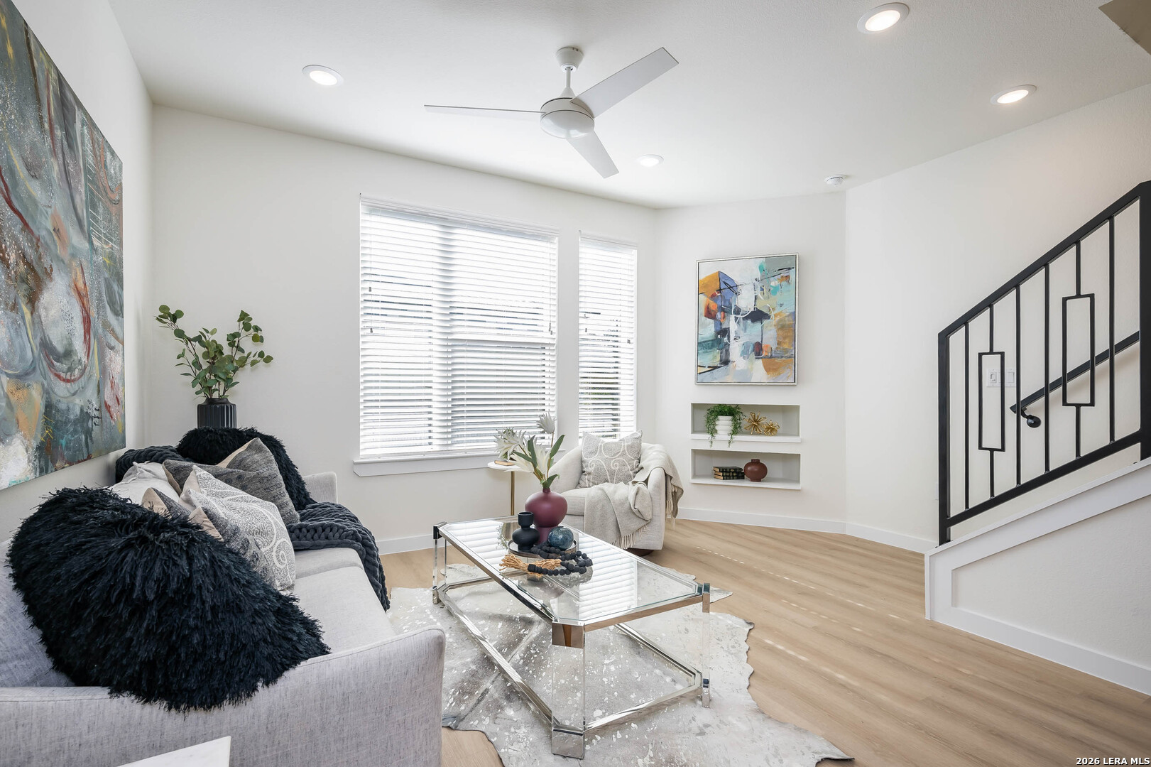 719 E Locust, #2112, San Antonio, TX 78212