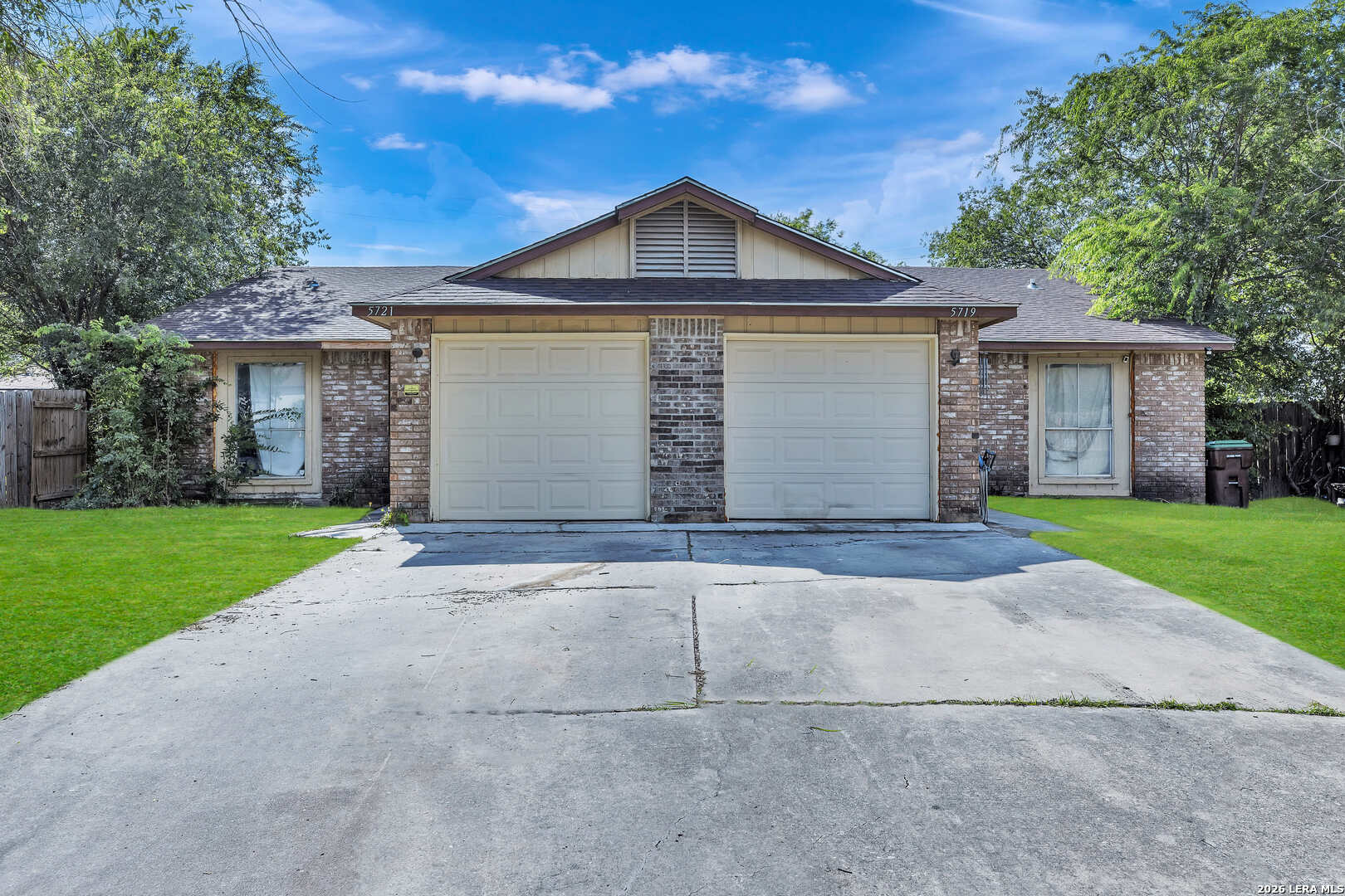 5719 Lochmoor Listing Cover Image