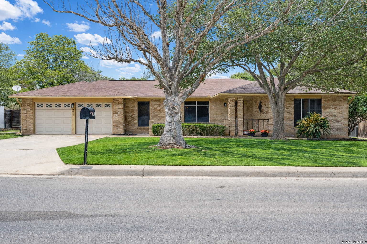 2011 Broken Oak Listing Cover Image