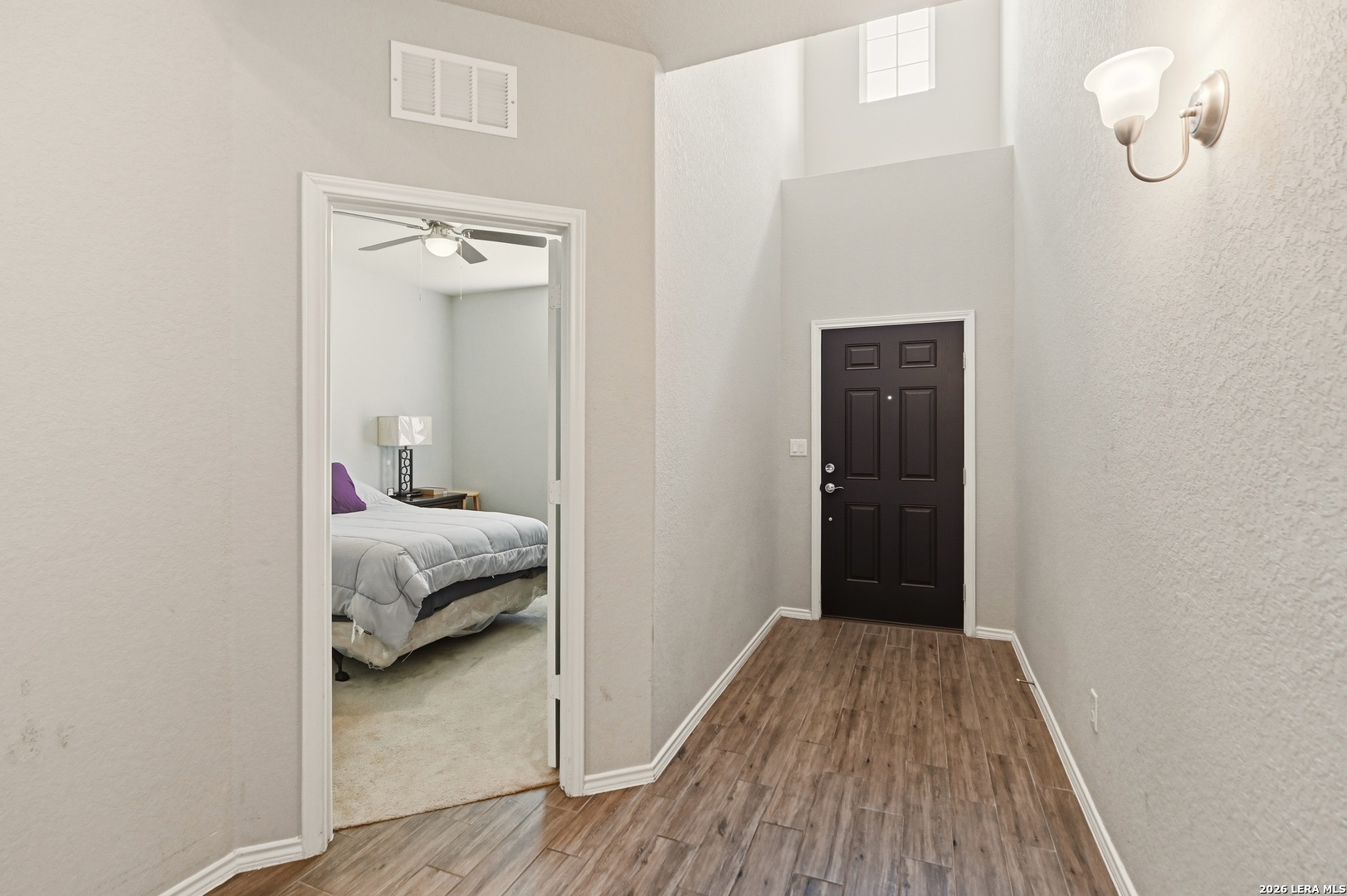 Entry/Foyer