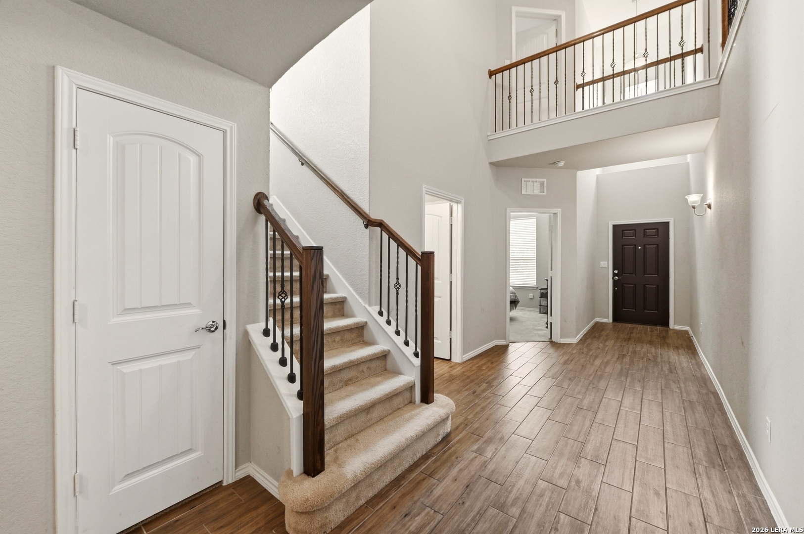 Entry/Foyer
