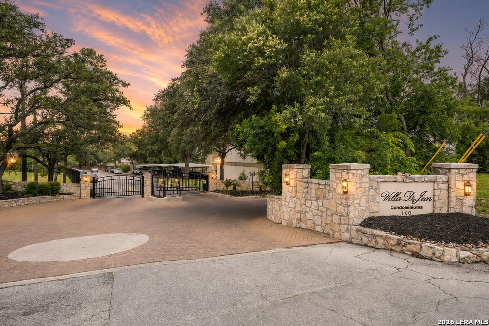 100 Lorenz Rd Listing Cover Image